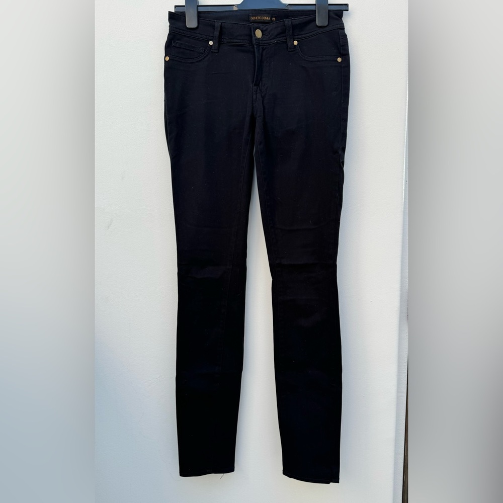 GENETIC DENIM SALE‼️ REDUCED 50% OFF LISTED PRICE OF $20 The Shane Skinny Jeans.